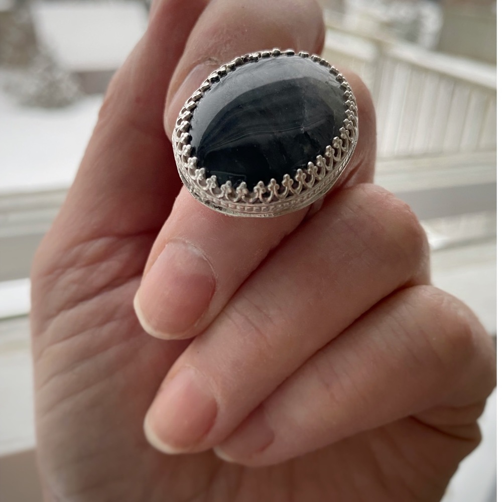 Beautiful Black Onyx Silver Ring Size 8